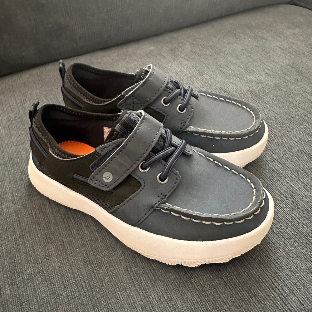 Boys SPERRY Navy Blue Boat Shoes, 11M, Barely Worn, Perfect for School